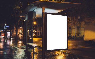 Qué es la retroiluminación en cartelería publicitaria