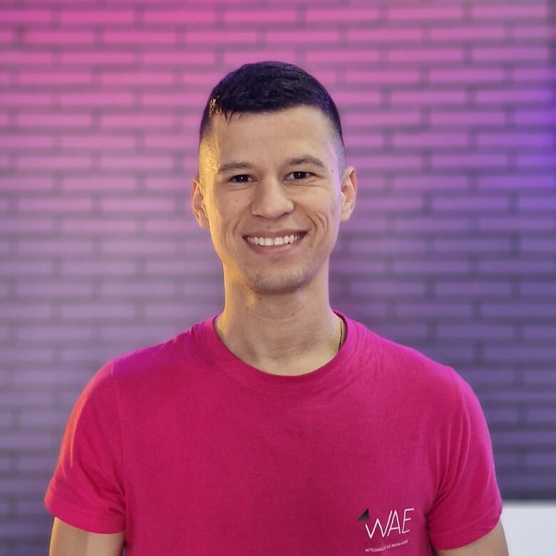 GUSTAVO RINCÓN