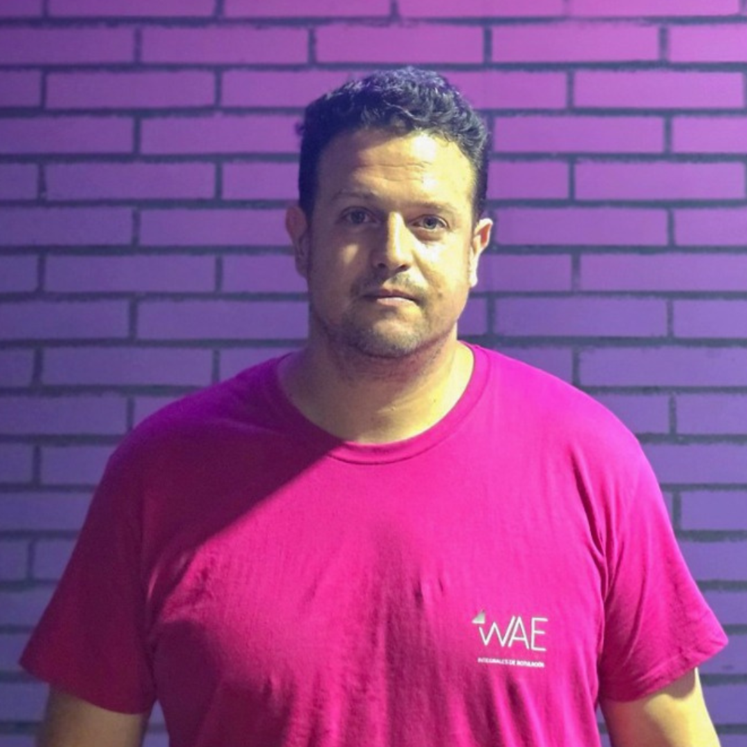 ÁNGEL MACÍAS