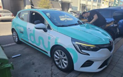 Cómo destacar tu negocio con letras corpóreas retroiluminadas